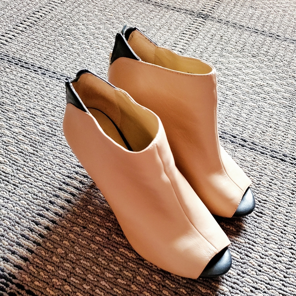 Ann Taylor 👢 boots